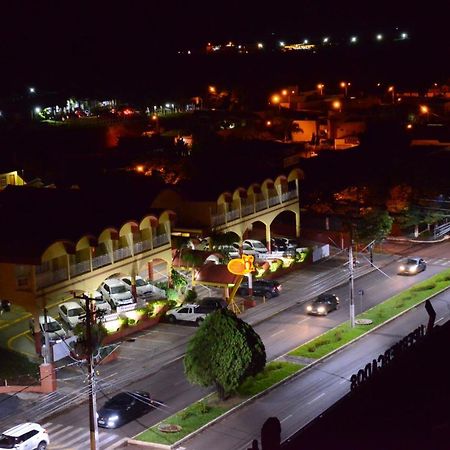 Kanoa Hotel Santo Antônio da Platina 外观 照片